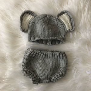 Baby crochet outfit